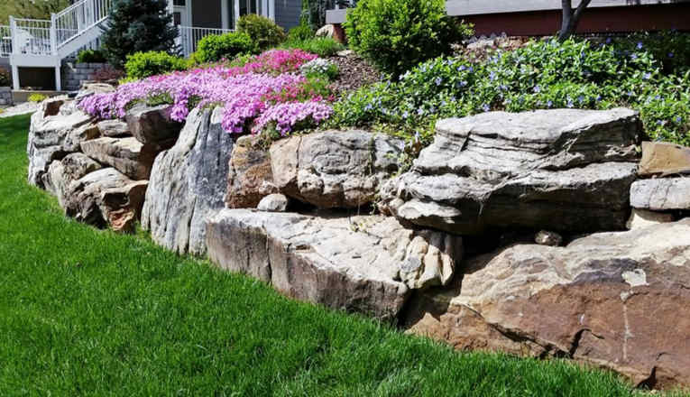5 Innovative Applications of Decorative Boulders