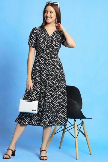 Unveiling Elegance: Women's Mini & Midi Dresses from Kizi Apparel