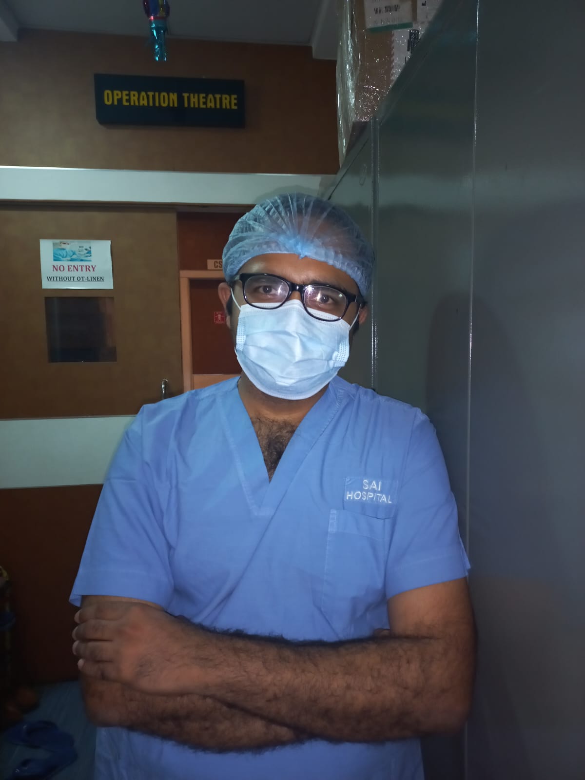 Know About Dr. Varun Pandey