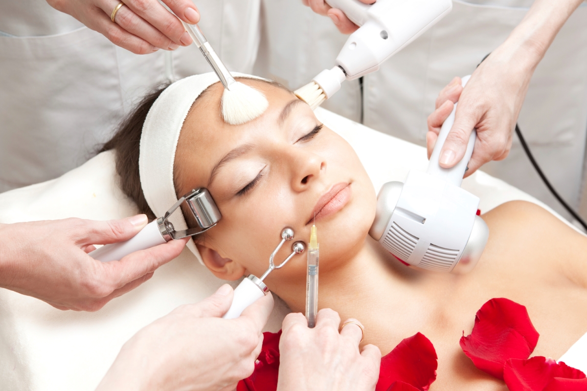 Aesthetic Medicine: Enhancing Appearance with Advanced Technology