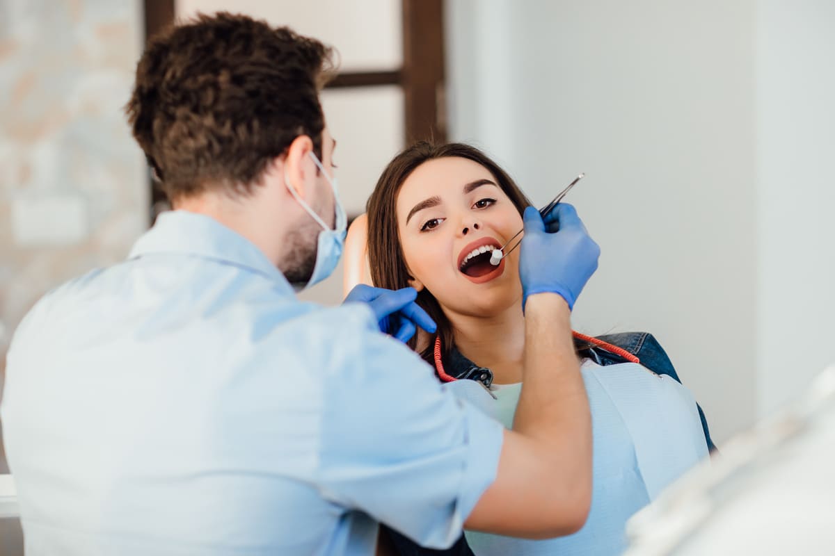 5 Benefits of Visiting a Modern Dental Centre for Your Oral Health