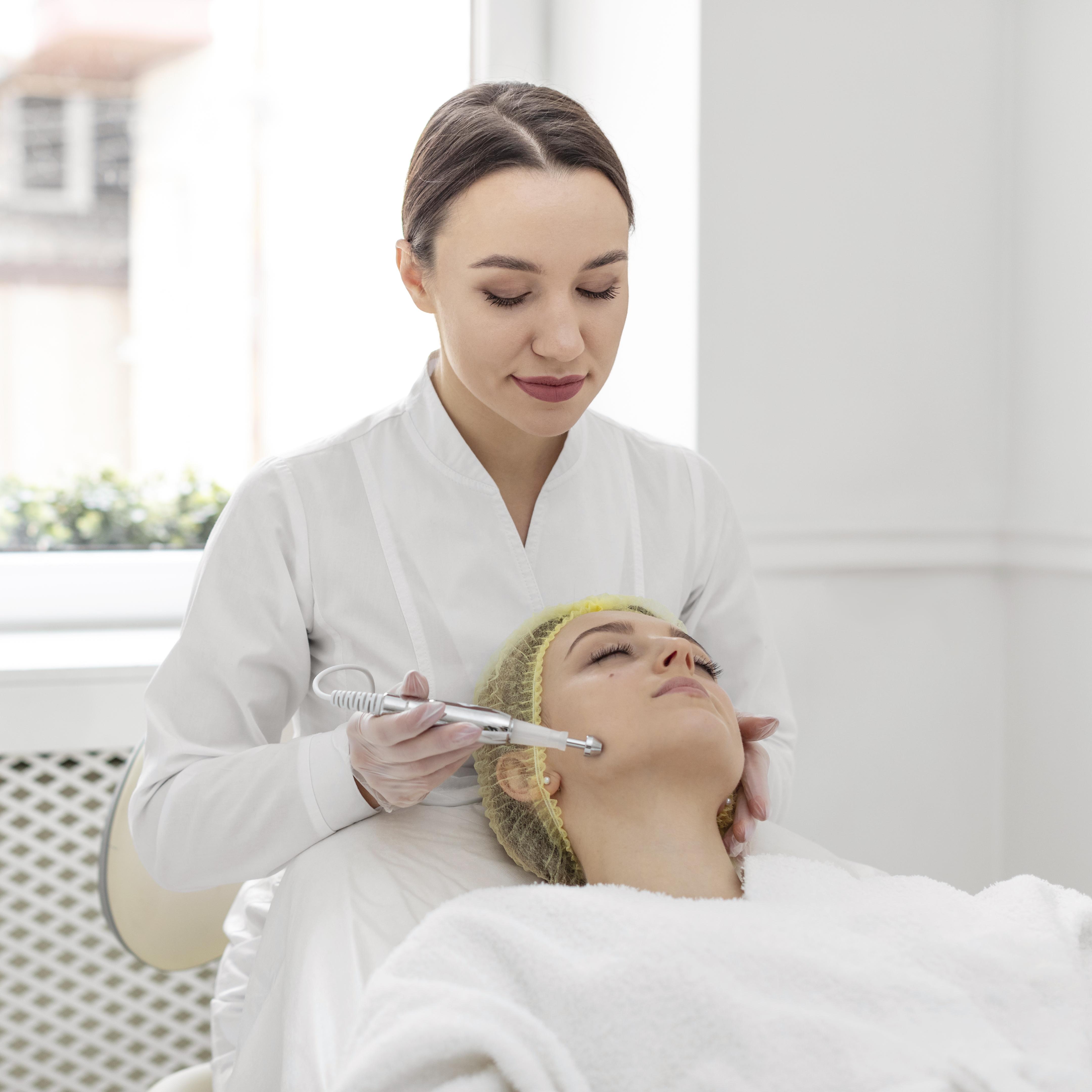 Unlocking Radiant Skin with HydraFacial: What you need to Know