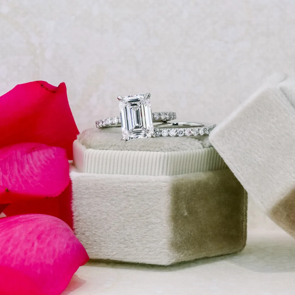 Exploring the mysterious charms of Emerald Cut Diamond Rings