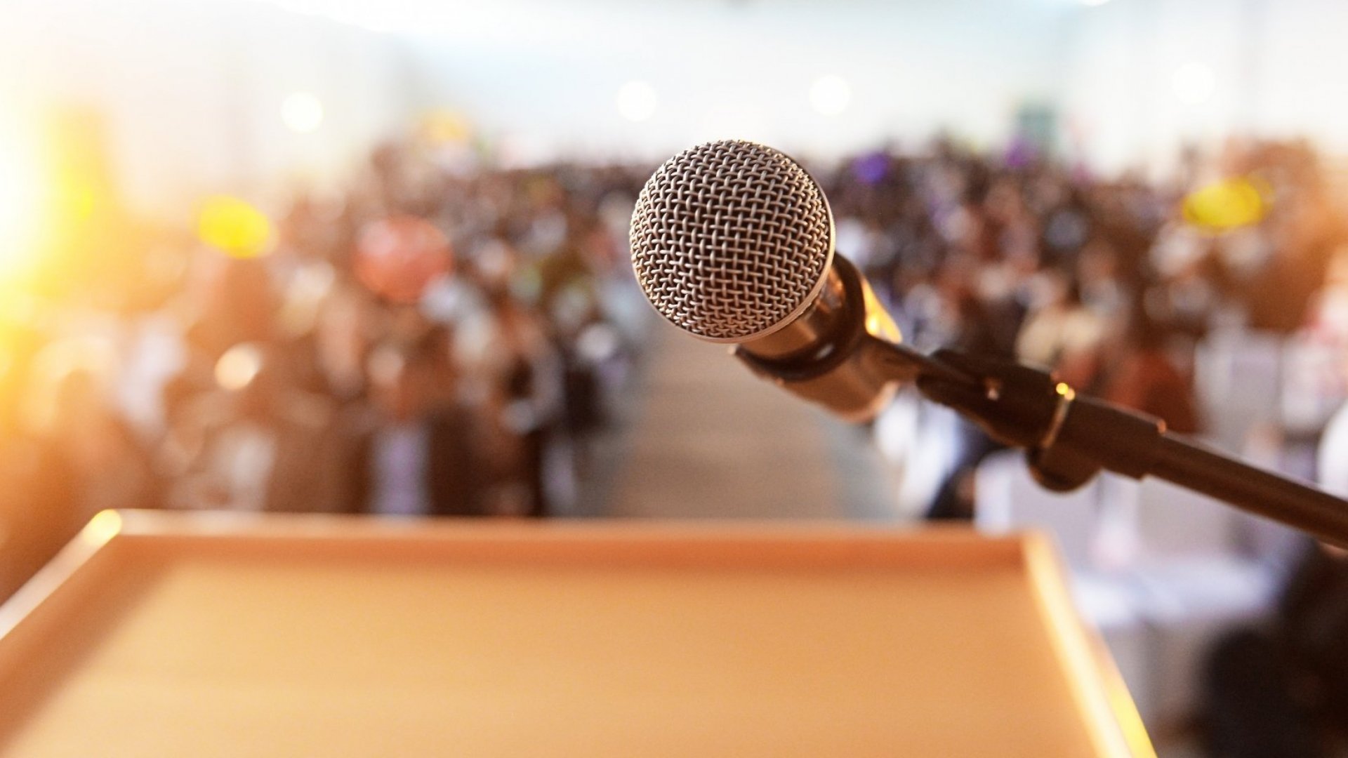 Overcoming Fear of Public Speaking in English