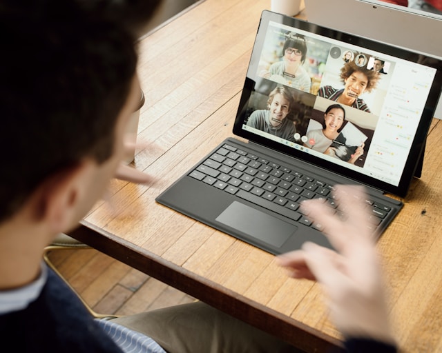 The Advantages of Using Pitch Deck Templates in Business Presentations