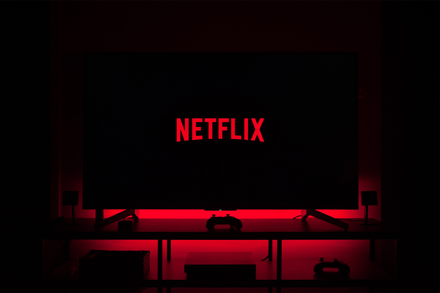 Netflix Included a Screen lock feature to Prevent Accidental Pauses