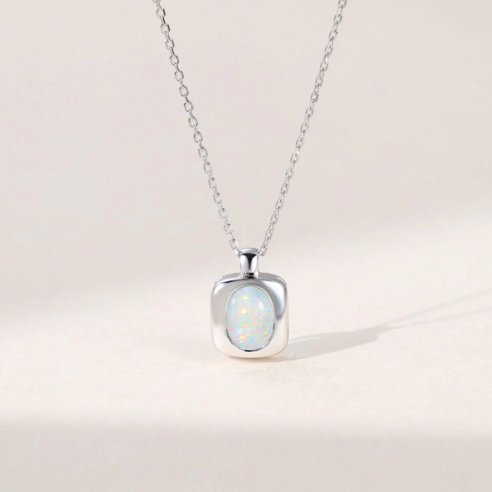 Why Opal Necklaces Have Become Popular