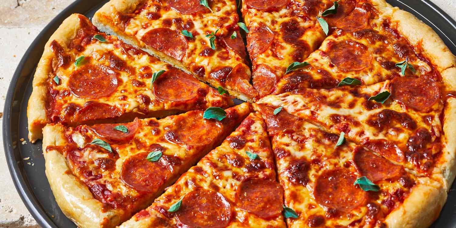Exploring the Ultimate Pizza Showdown: Best NY Style Pizza vs. Best California Pizza