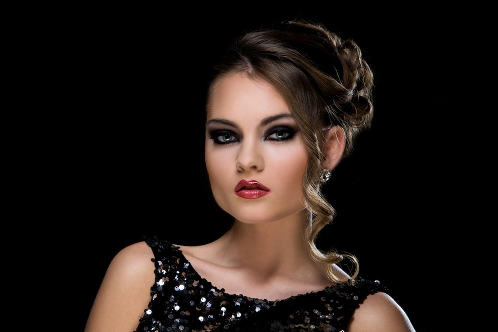 The Ultimate Guide to Finding the Perfect Makeup Artist in Delhi