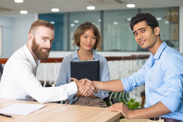 What to Do if You're Not Finding Work: How Employment Agencies Can Help 