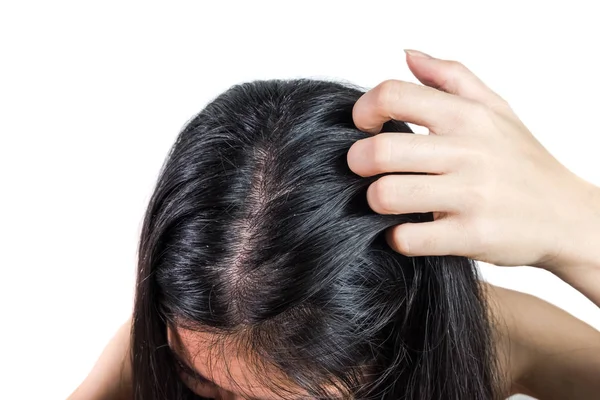 7 Mistakes to Avoid When Oiling Your Scalp