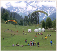 Experience the Beauty of Manali with Volvo Packages