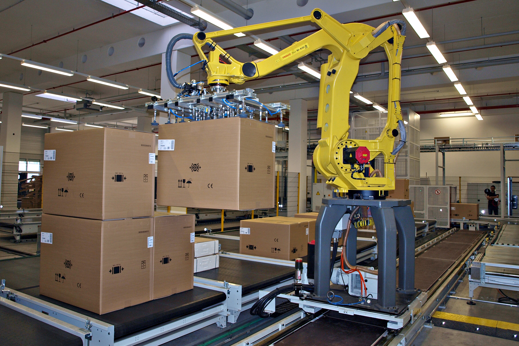 Material Handling Robotics Revolutionizing Supply Chain Operations 
