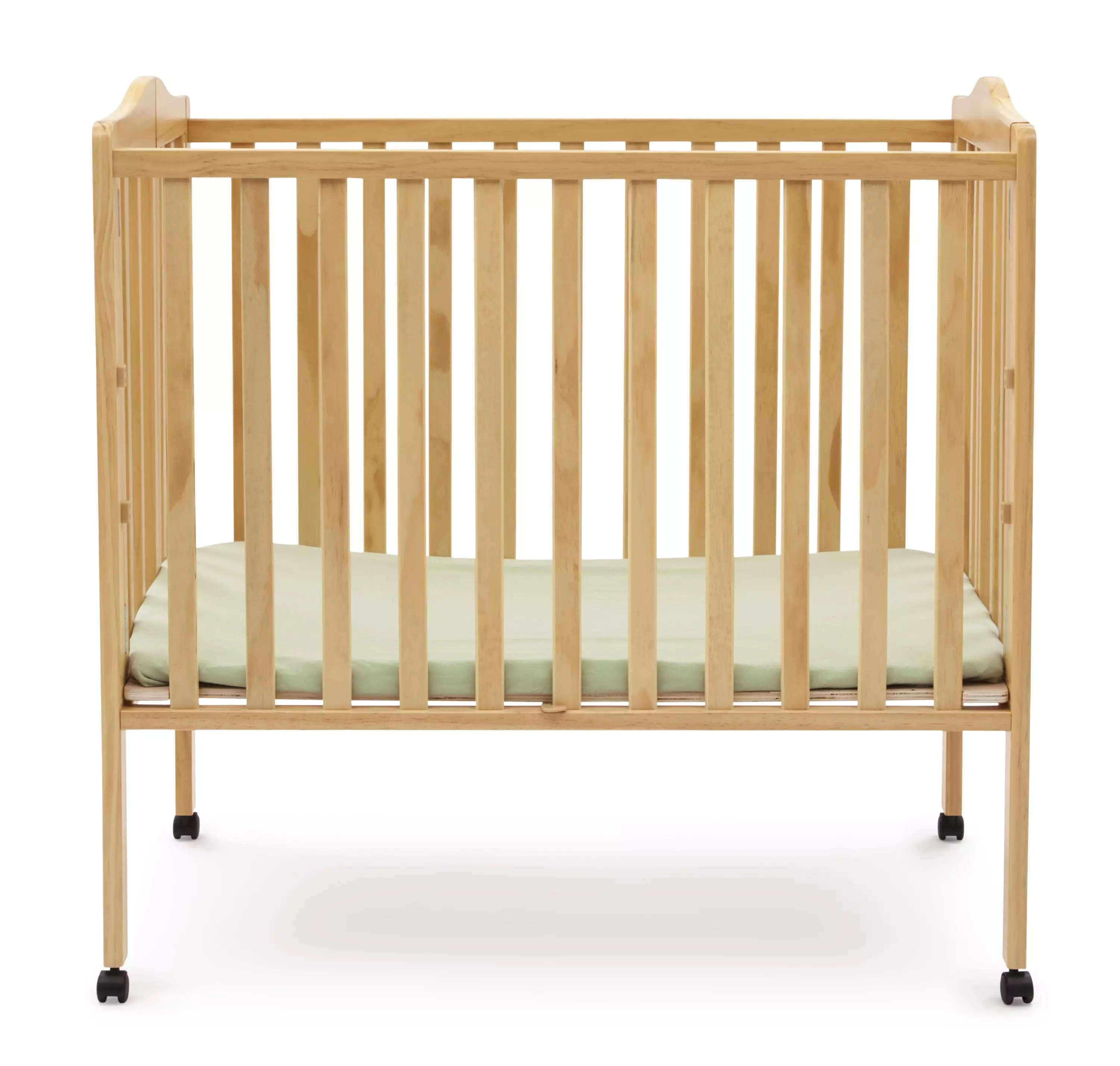 Why Baby Crib Rentals Are a Game-Changer for Traveling Parents