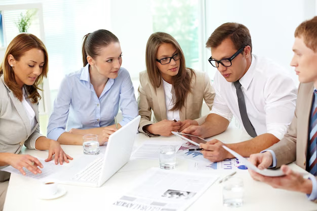 When Should You Consult a Staffing Company in Noida?