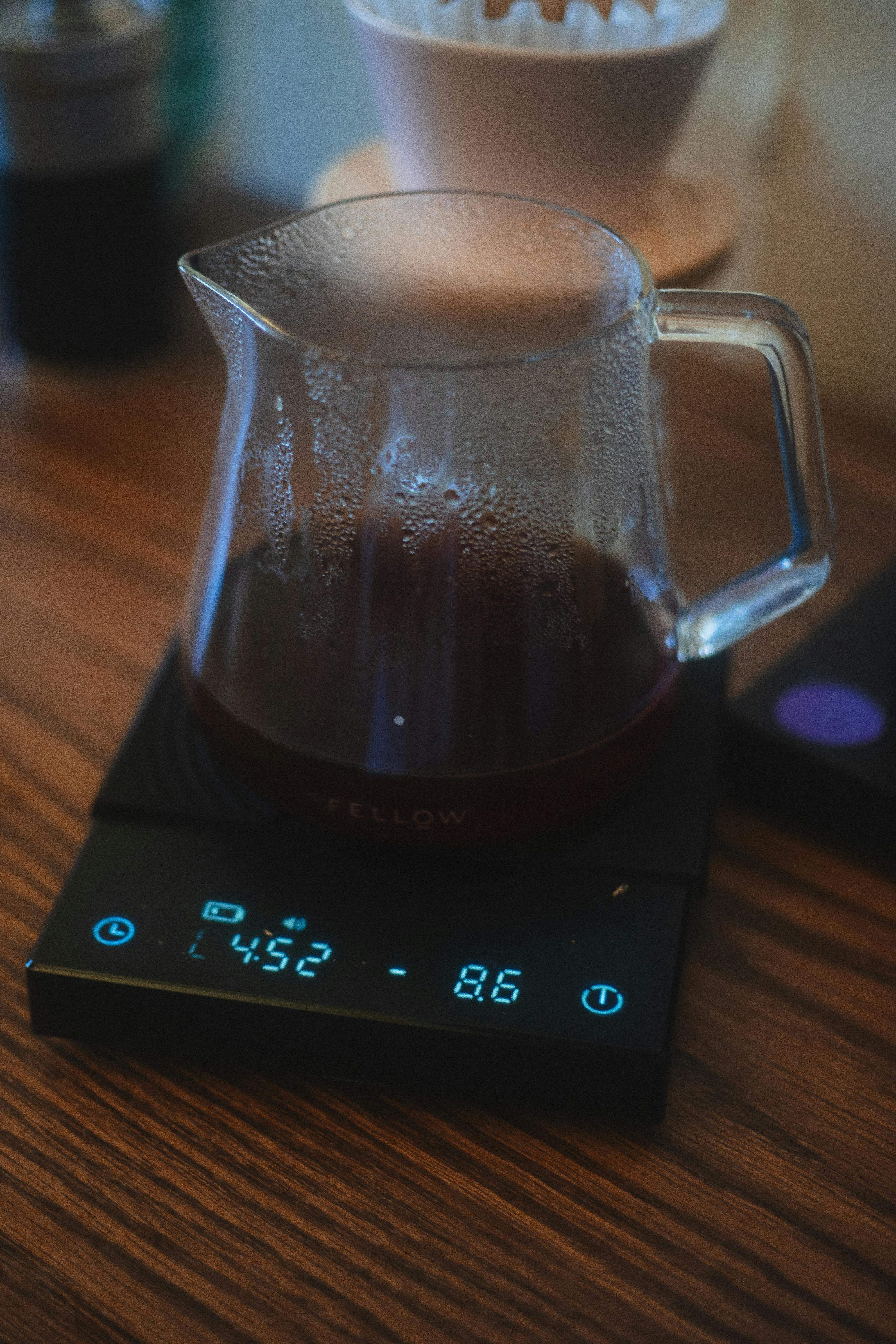 Reducing Your Carbon Footprint: The Benefits of Abandoning Electric Grinders in Coffee Making