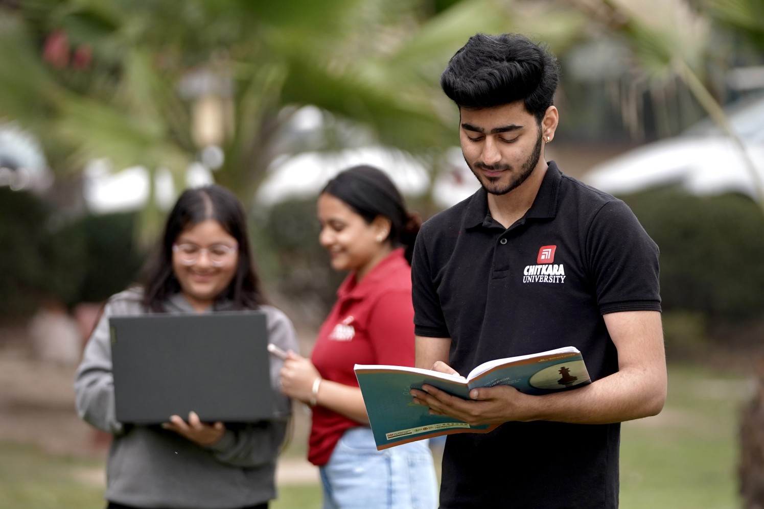 Exploring the Differences: BA Journalism vs. Mass Communication