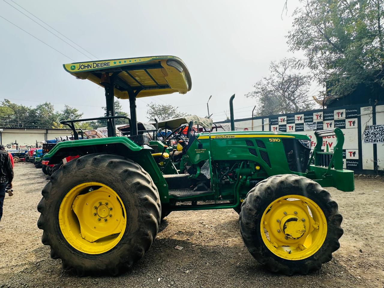 Steel, Soil, and Long Days: A Real Look at Tractors That Actually Work