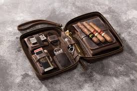 Top 10 Leather Cigar Travel Cases for the Modern Cigar Aficionado