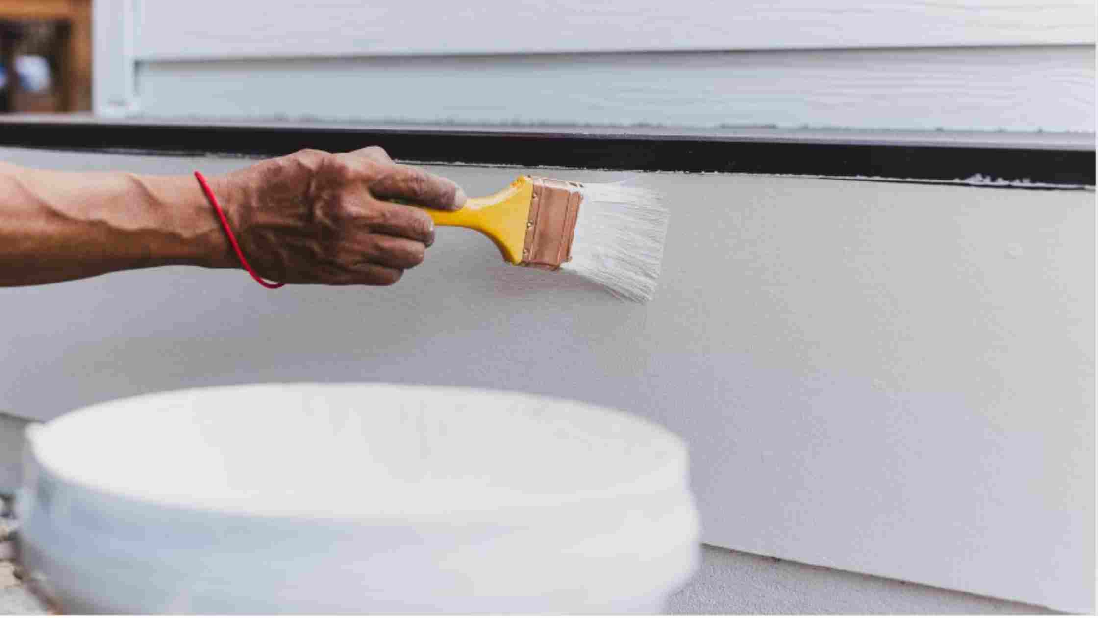 Pro Tips for Painting Hard-to-Reach Exterior Areas of Your House
