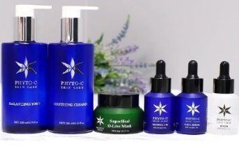 How Vitamin C Serum Brightens Skin and Fades Dark Spots?