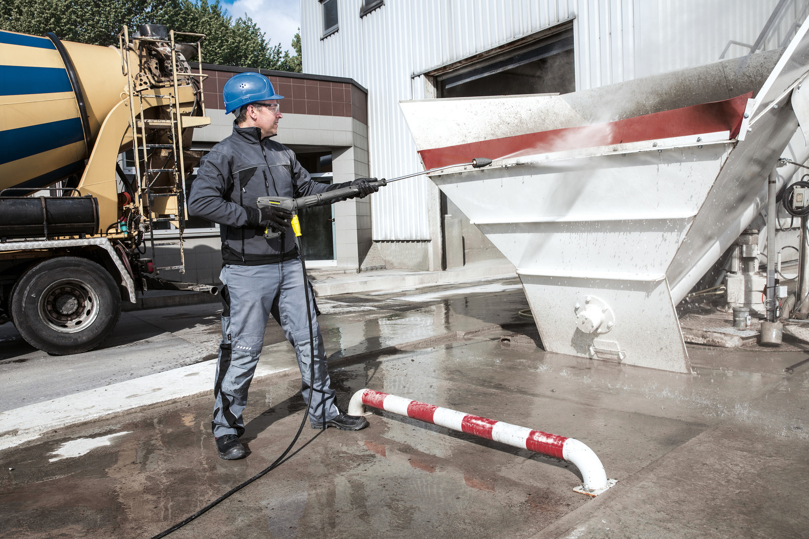 Green Benefits of Closter Cold Pressure Washers in Industries