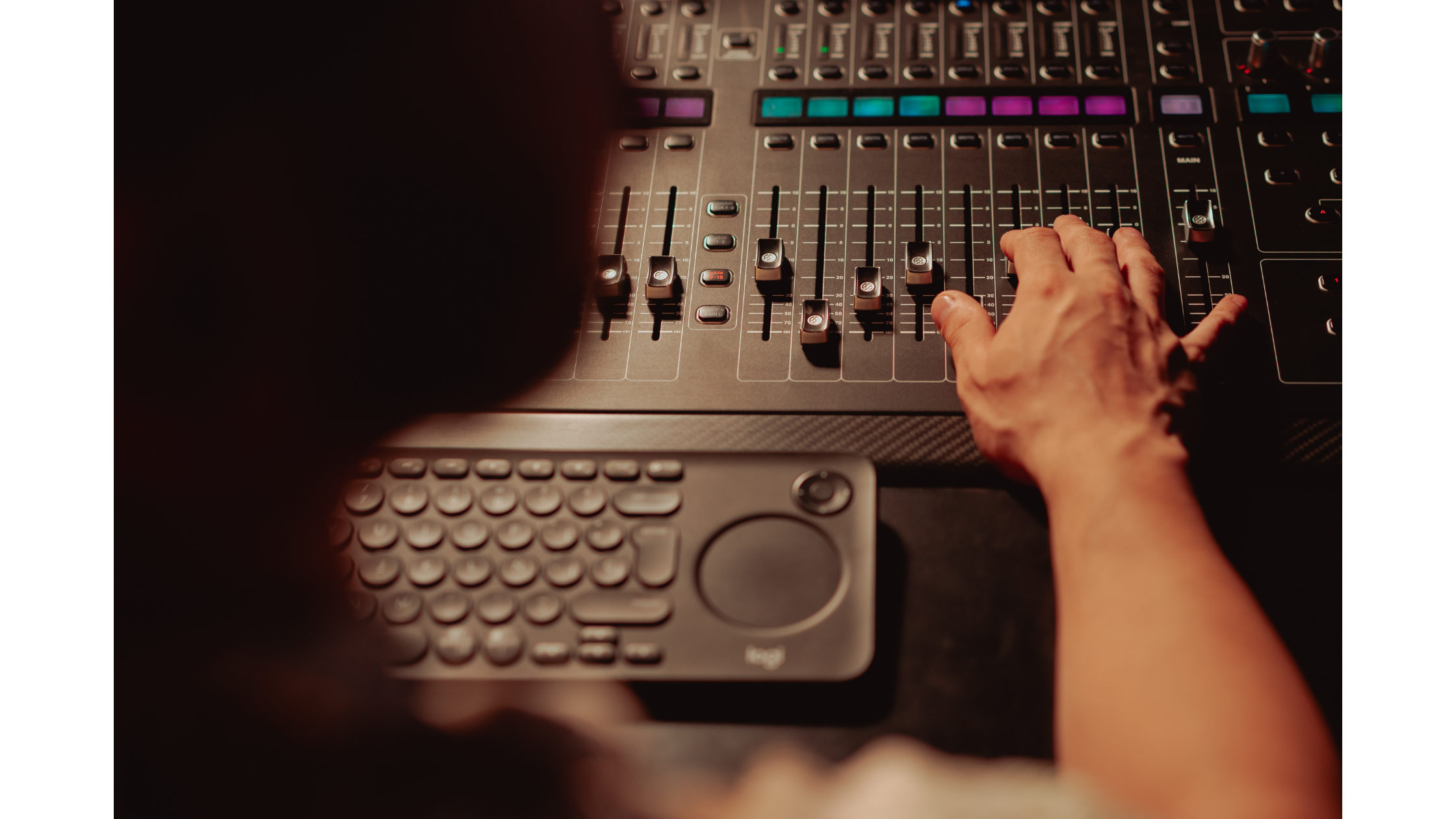 Revealing the Hidden Expenses: Unveiling the Impact of Audiovisual Equipment Rental Service on Event Budgets