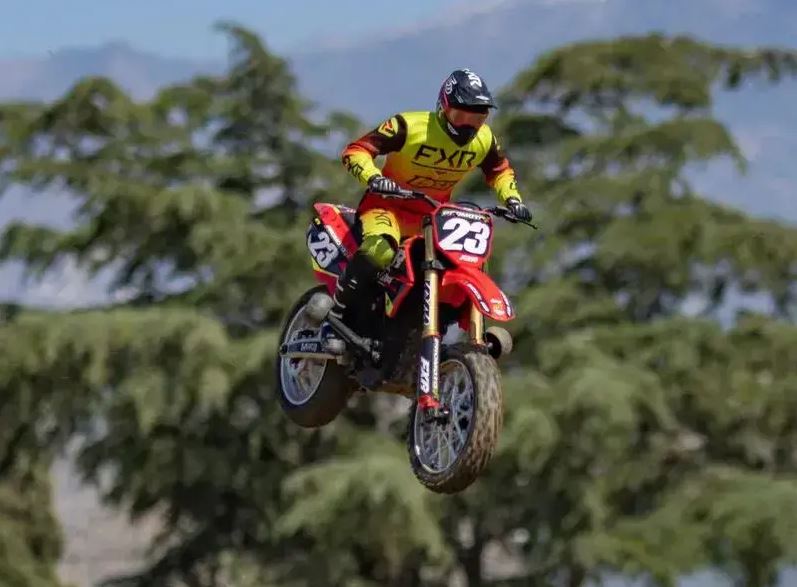 Safe and Fun: Choosing the Right RC Motorcycle for Your Child