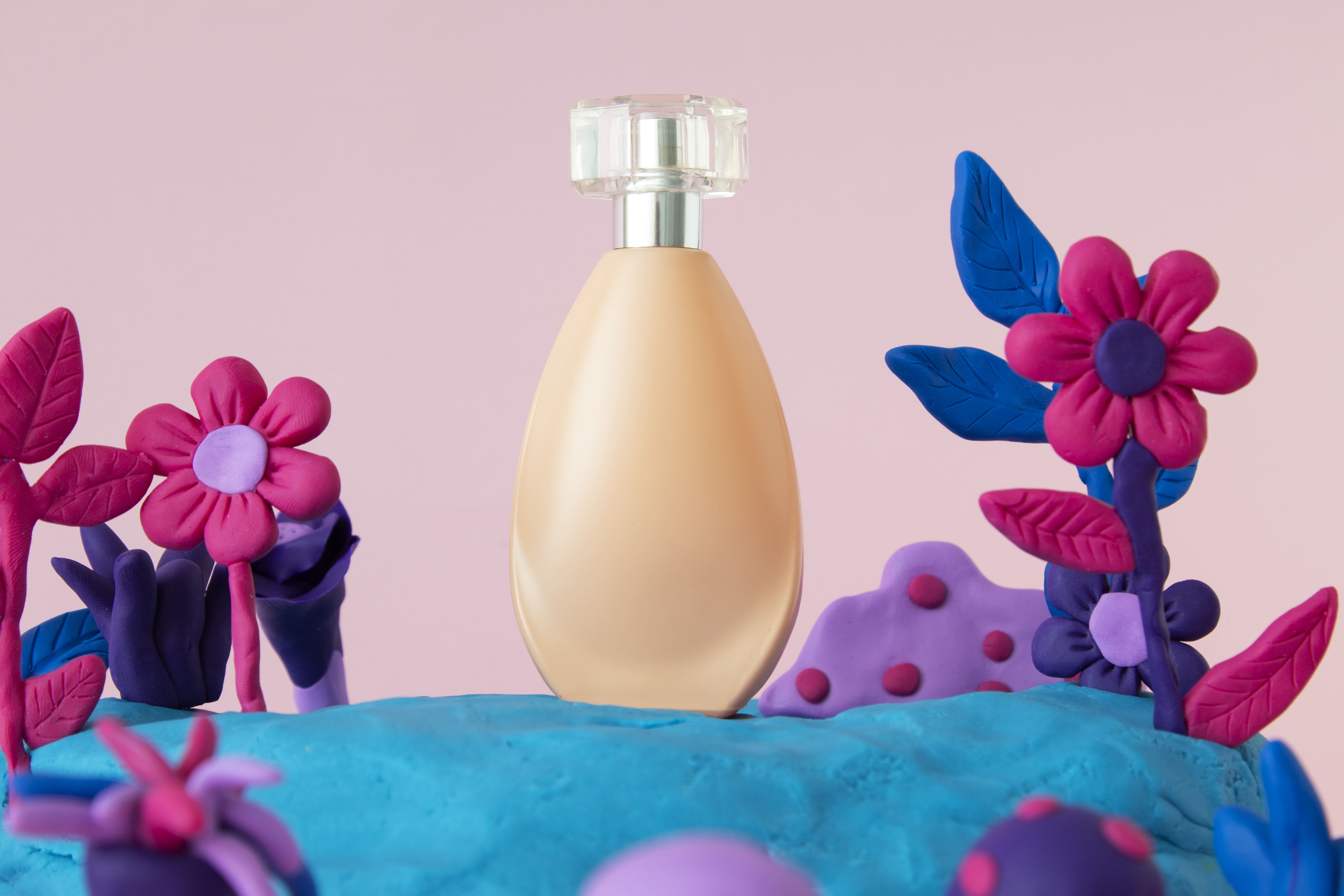 Capture the Colors of Spring: Patriotic Video Maker Tips for Stunning Product Photography