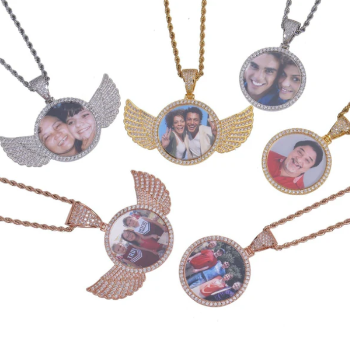 The Perfect Gift: Why Photo Jewelry Makes a Thoughtful Present