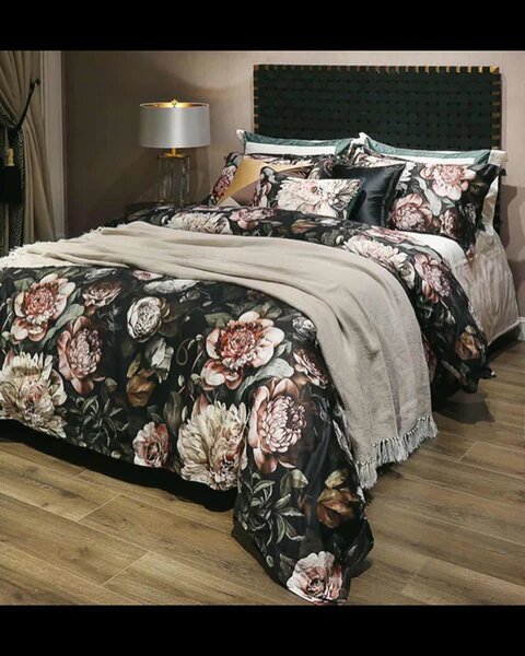 Buy Online The Best Luxury Bed Set in India 