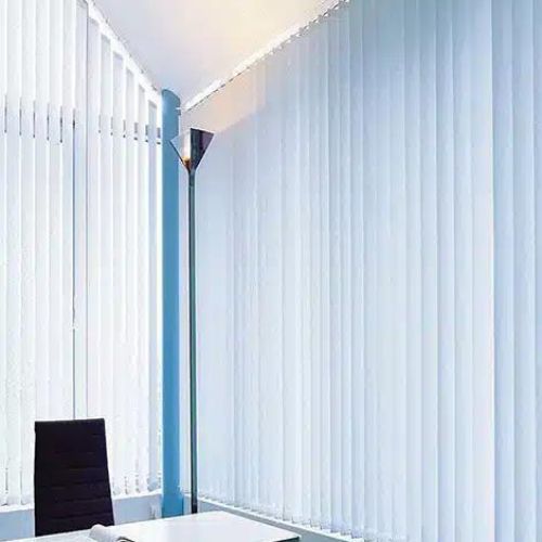 Guide to Selecting the Perfect Commercial Blinds for Your Space