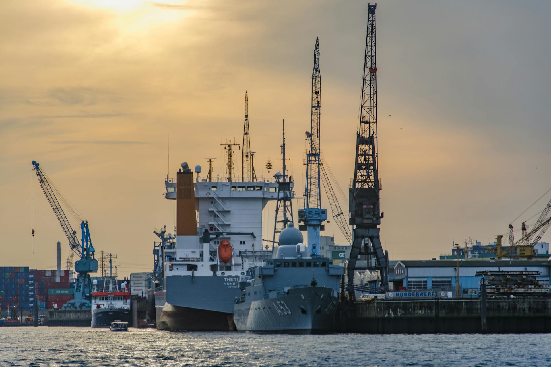 The Importance of Quality Marine Paints : Protecting Your Ship with Gujmar Group