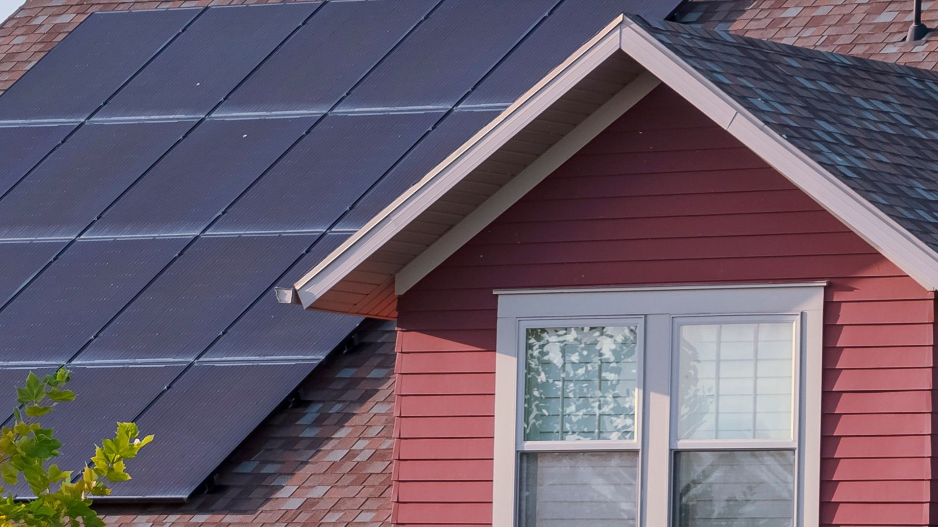 Solar Energy Company Vs. DIY Installation: Pros and Cons