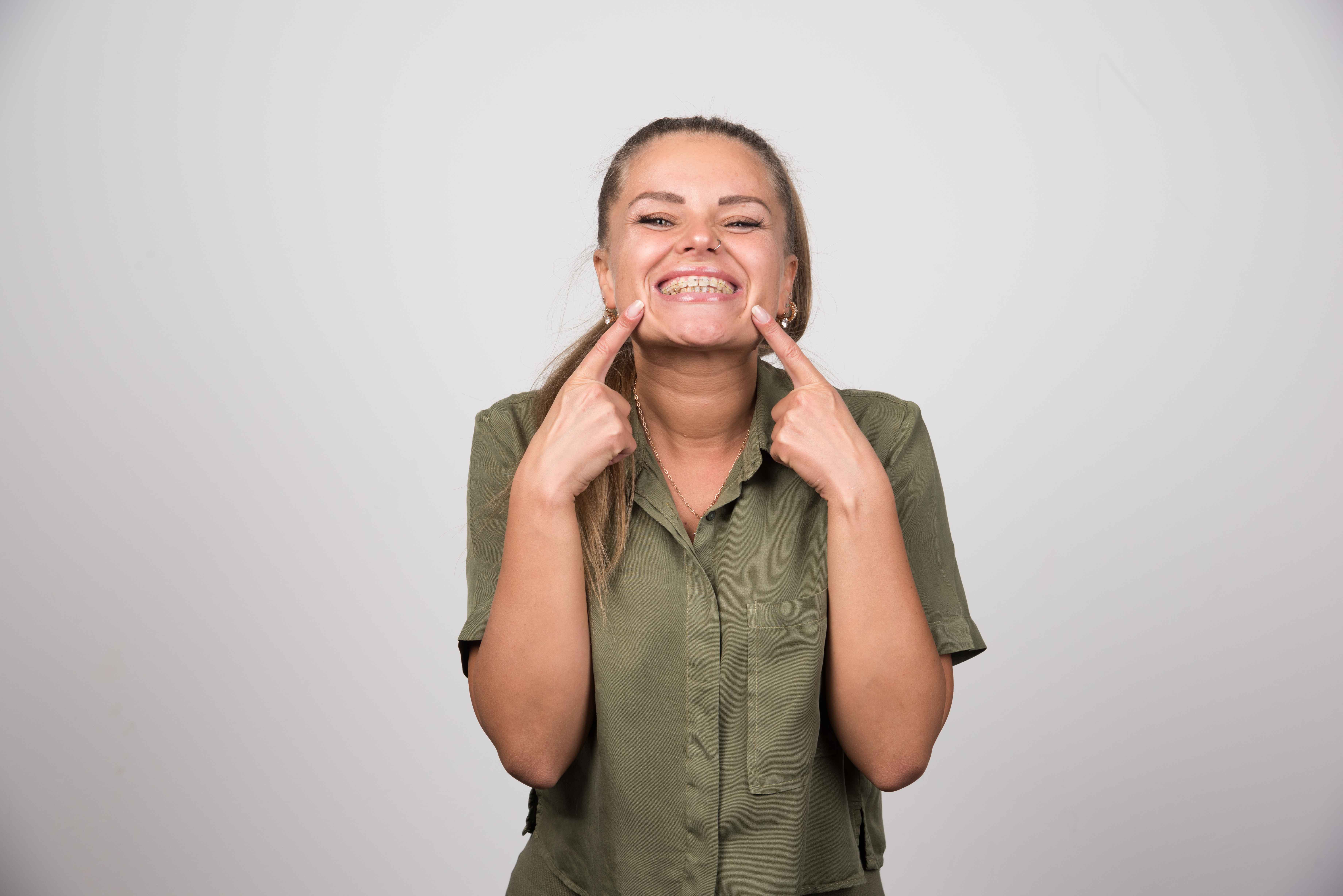 How to Reduce Gap Between Teeth Naturally at Home?