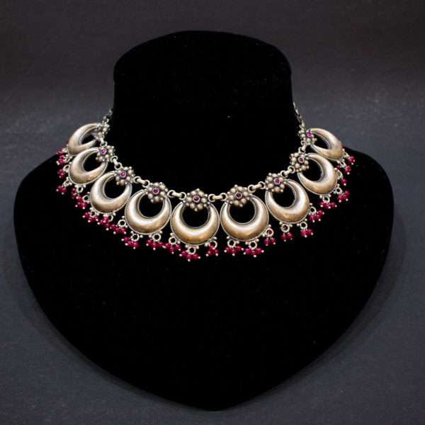 Beautiful Silver Necklace for Special Occasion