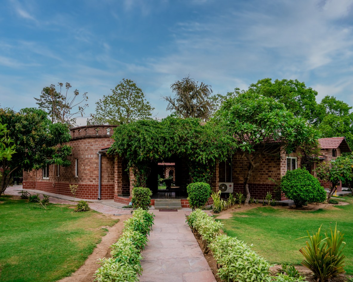 Simbliss Farm: The Finest Luxurious Farmhouse in Gurgaon