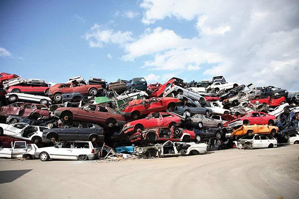 Why Should You Choose an Eco-Friendly Car Wrecker Facility?