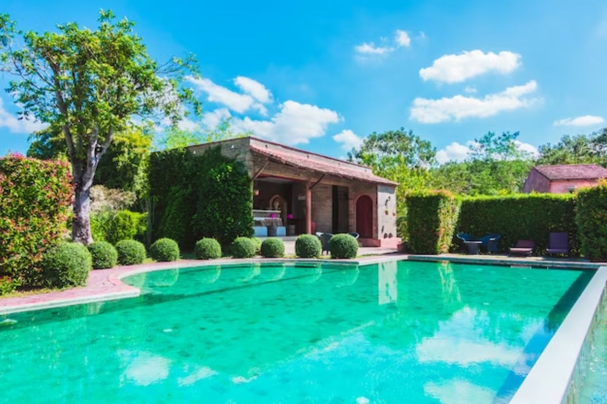 Dive into the Benefits of Pool Resurfacing in Fort Lauderdale