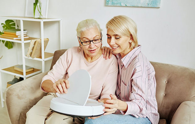 How Do You Choose an in-home Care Provider for Your Loved One?