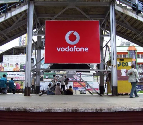 How to Use Minimalist Design for Branding at Lucknow Railway Station