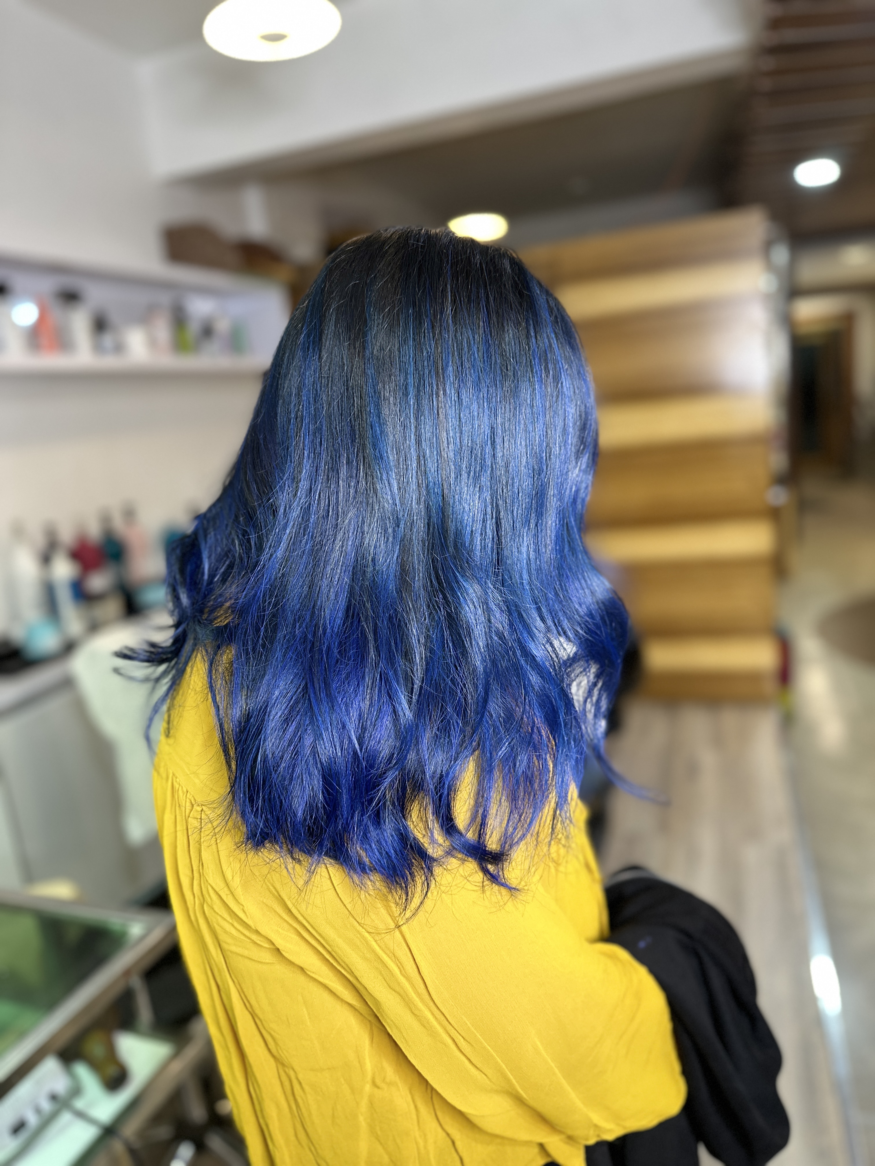 Ladies salon in kolhapur.