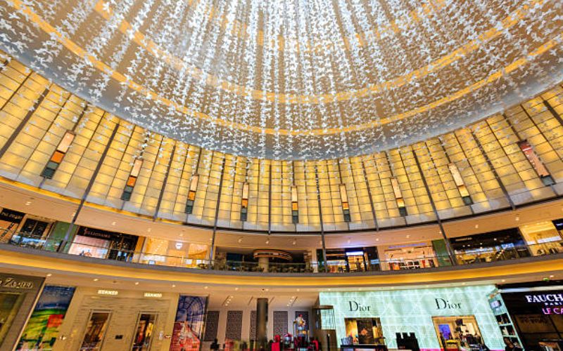 Top 10 Exciting Attractions and Activities in Dubai