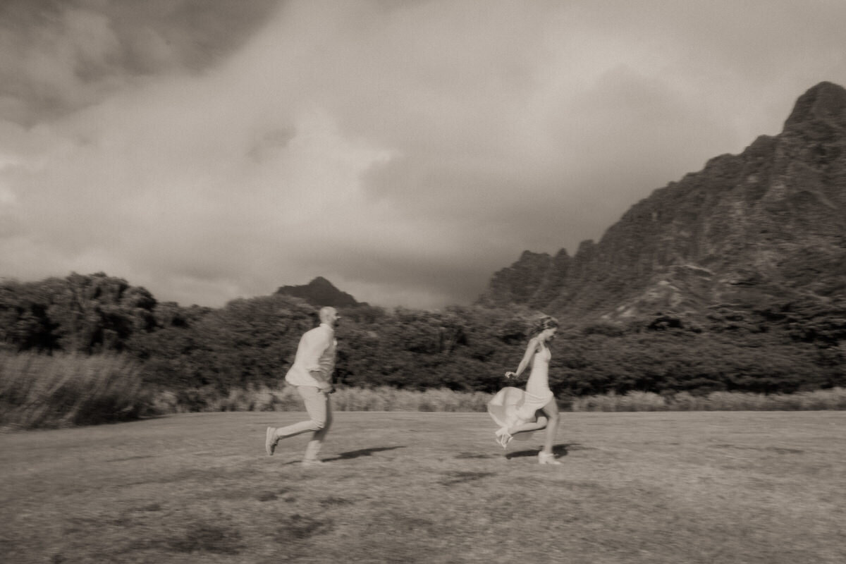 Capturing The Magic of Your Romantic Hawaiian Wedding