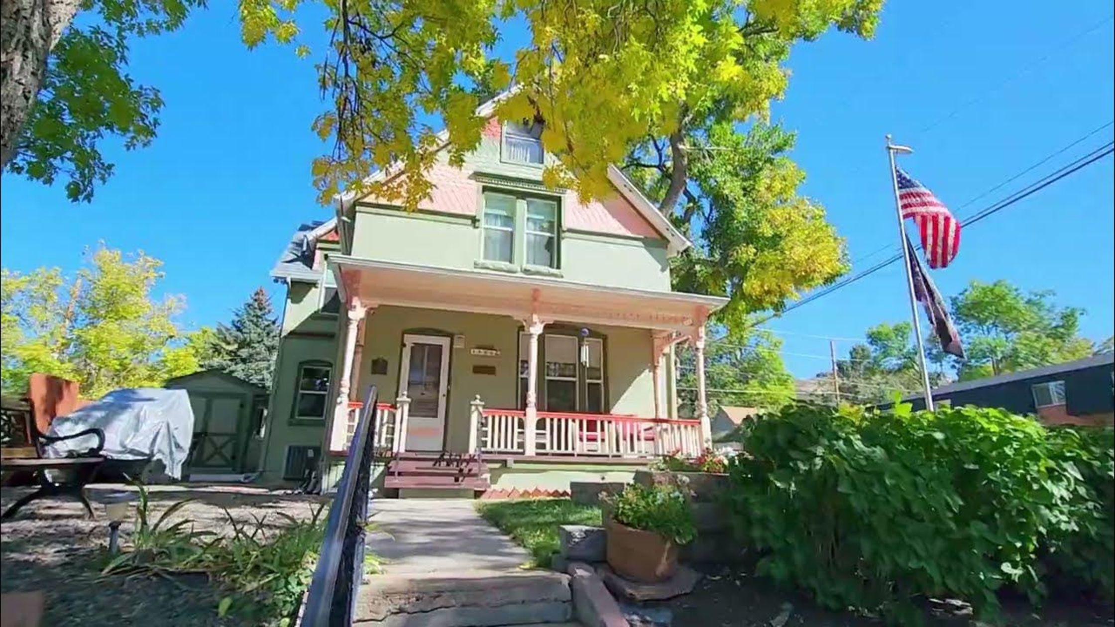 Planning a Weekend Getaway? Skip the Hotels in Golden, CO