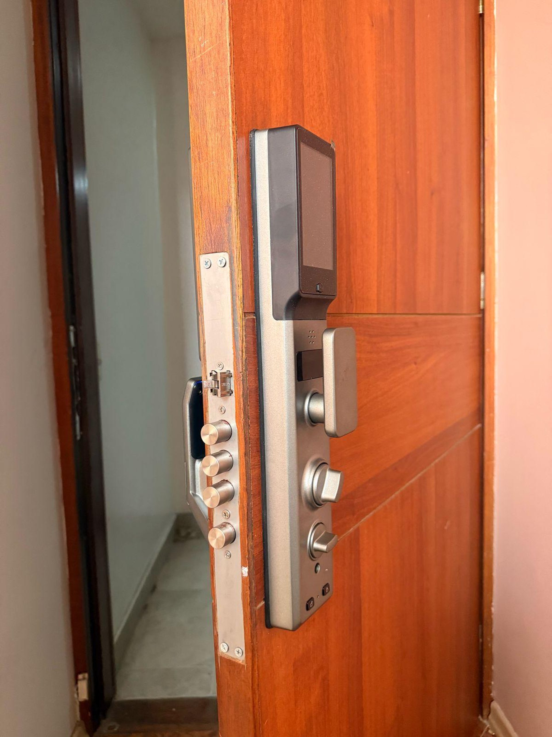 Digital Door Lock Systems for Smart and Secure Access
