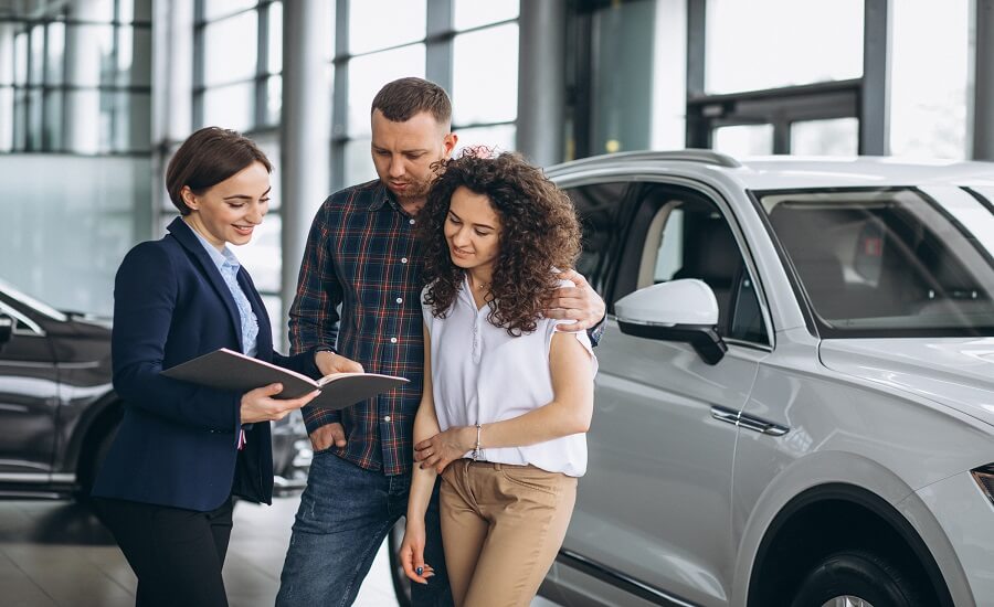 What Are The Pros And Cons Of Selling A Car To The Dealer?
