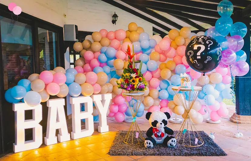 Transform Your Events with The Balloon Mom: Expert Balloon Decor
