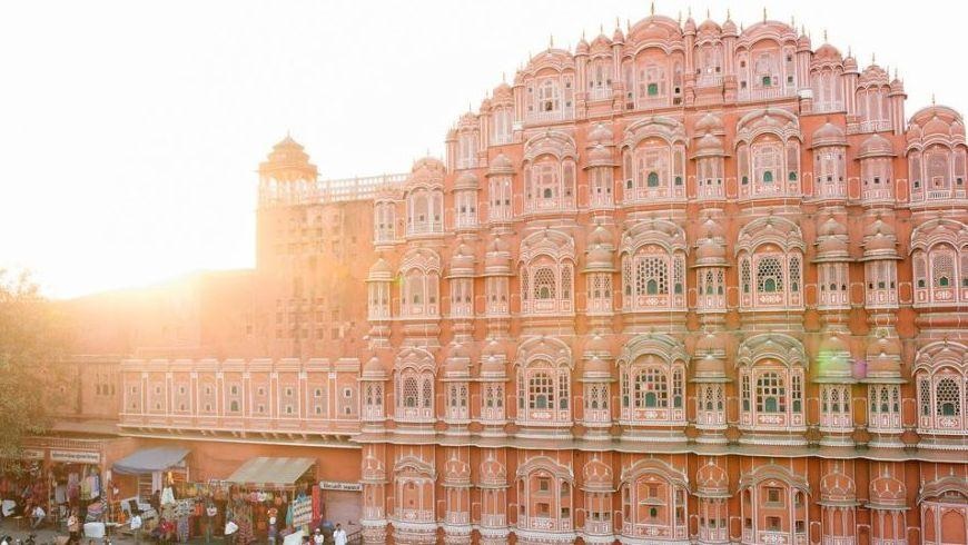 Discover the Best Jaipur Sightseeing with Rishi India Travels