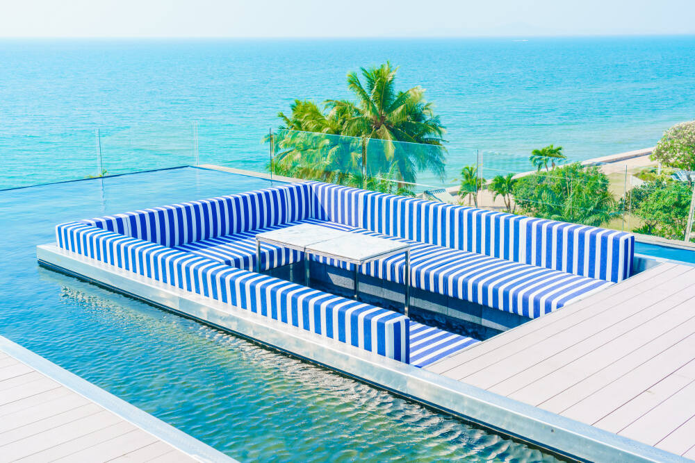 How to Choose the Right Pool Contractors in Palm Coast
